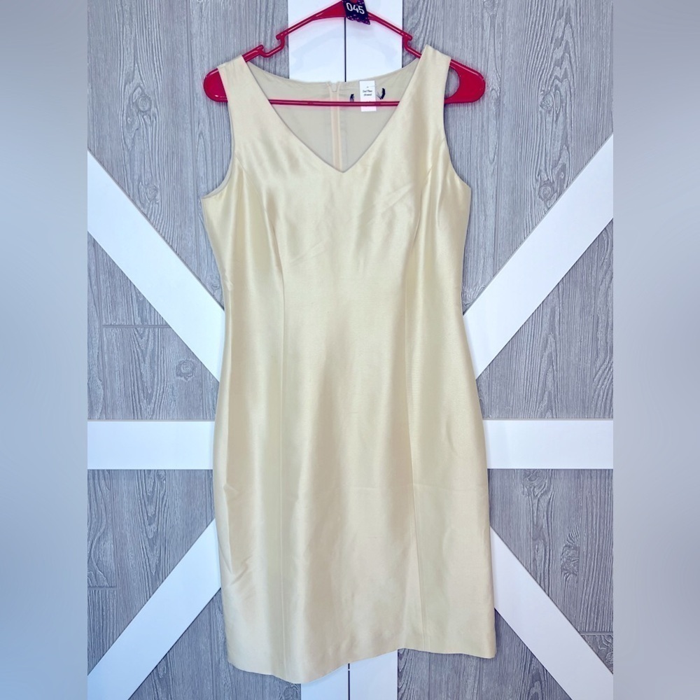 Ann Taylor Cream Sleeveless Sheath Dress